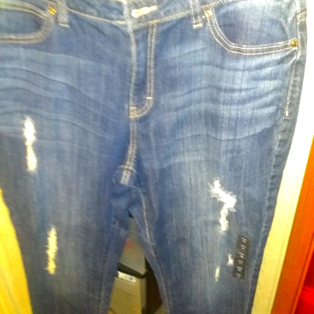 JLO capris size 14 NWT